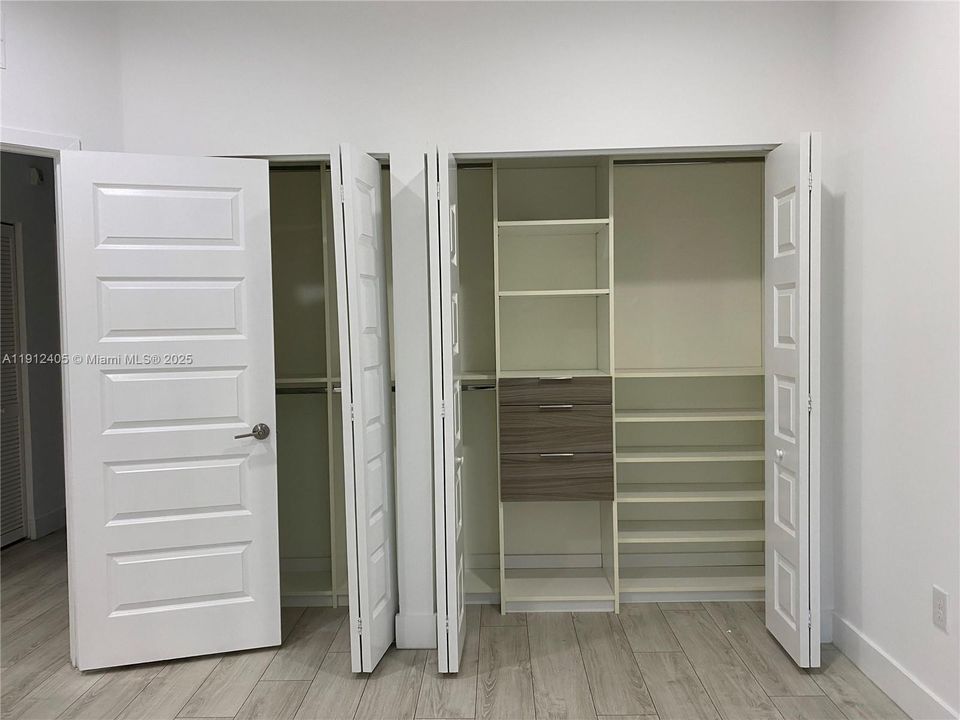 For Rent: $4,700 (3 beds, 2 baths, 2010 Square Feet)