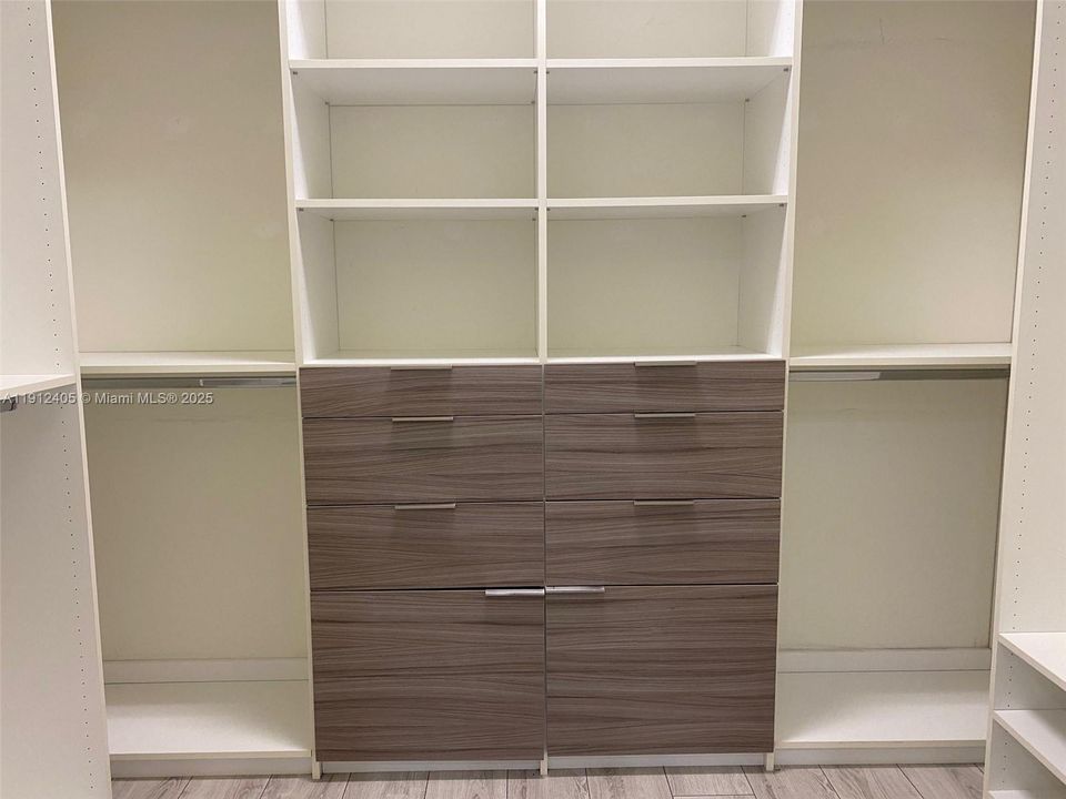 For Rent: $4,700 (3 beds, 2 baths, 2010 Square Feet)