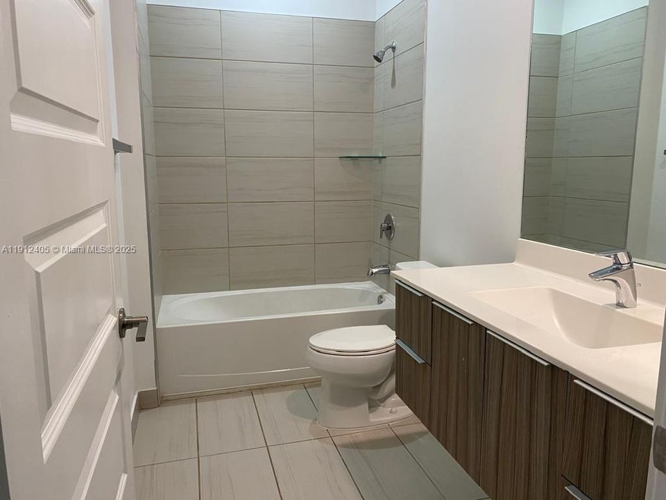 For Rent: $4,700 (3 beds, 2 baths, 2010 Square Feet)