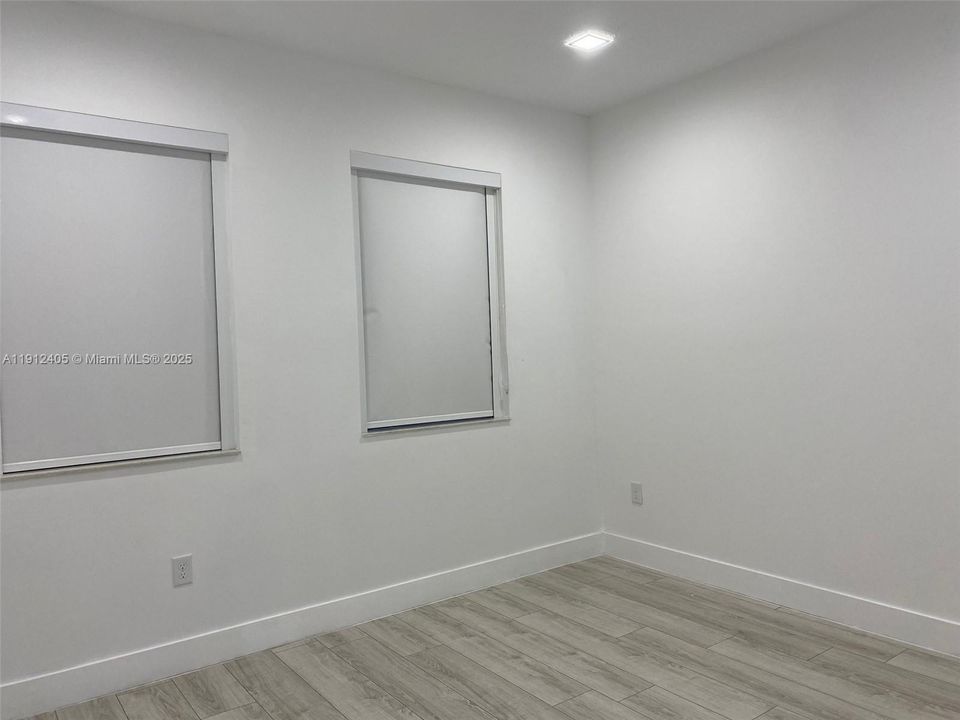 For Rent: $4,700 (3 beds, 2 baths, 2010 Square Feet)