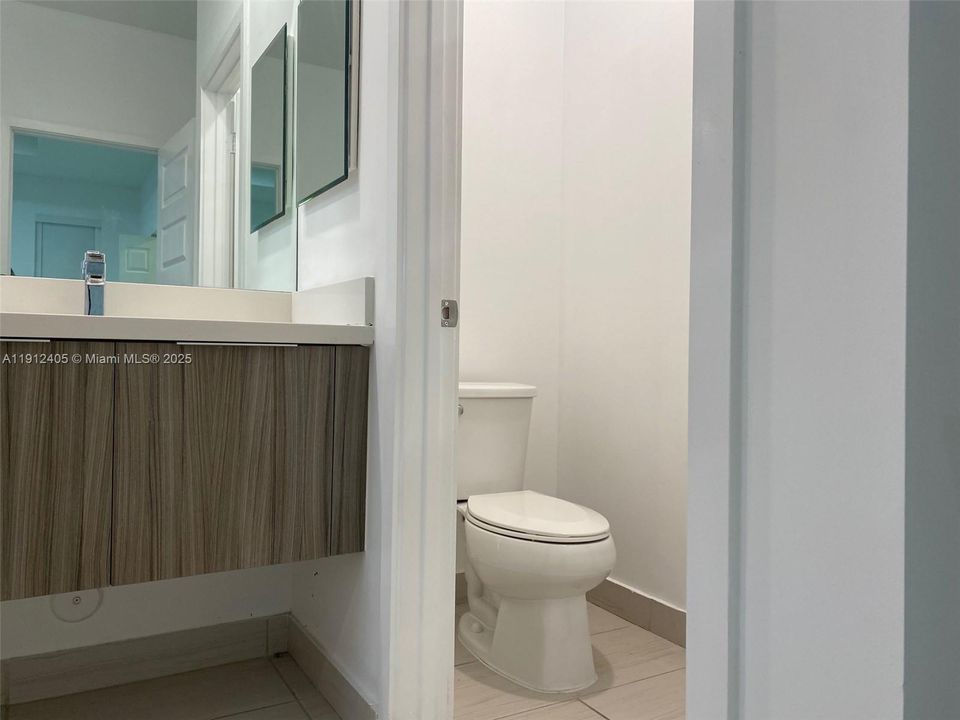 For Rent: $4,700 (3 beds, 2 baths, 2010 Square Feet)