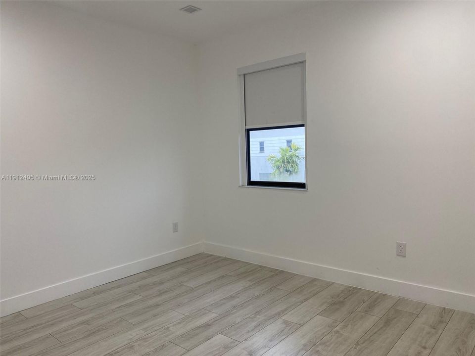 For Rent: $4,700 (3 beds, 2 baths, 2010 Square Feet)