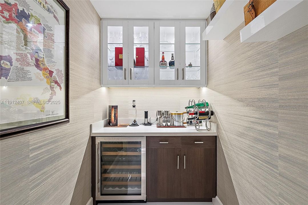 For Sale: $3,500,000 (3 beds, 3 baths, 3282 Square Feet)