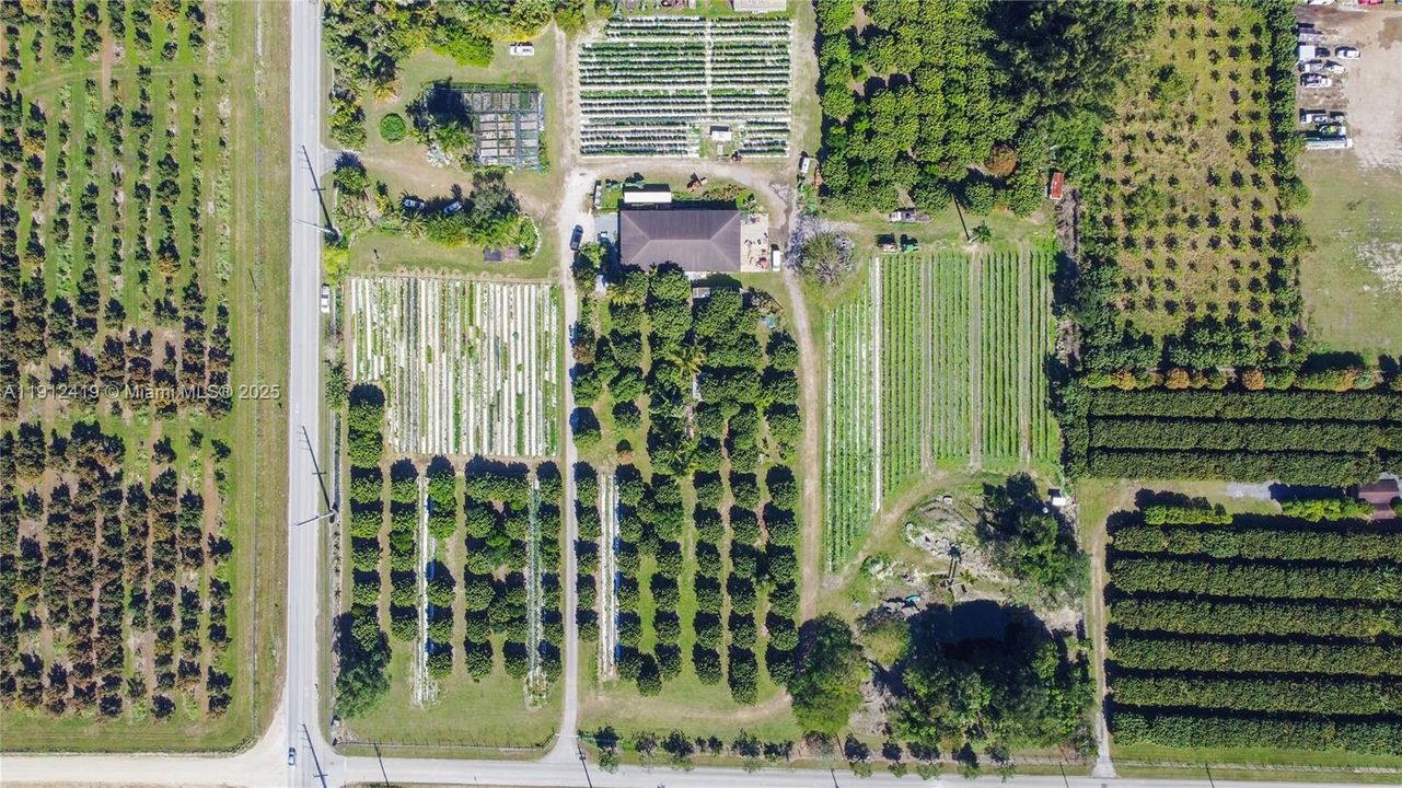 На продажу: $6,900,000 (0 спален, 0 ванн, 0 Квадратных фут)