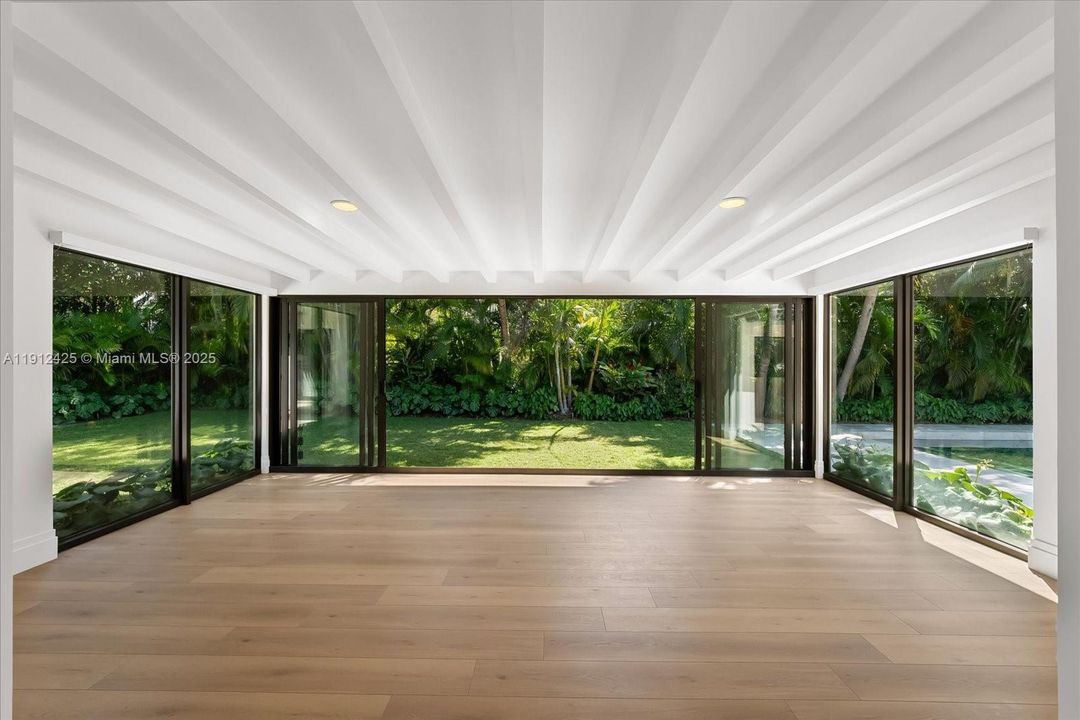 Recently Rented: $24,000 (4 beds, 4 baths, 3221 Square Feet)