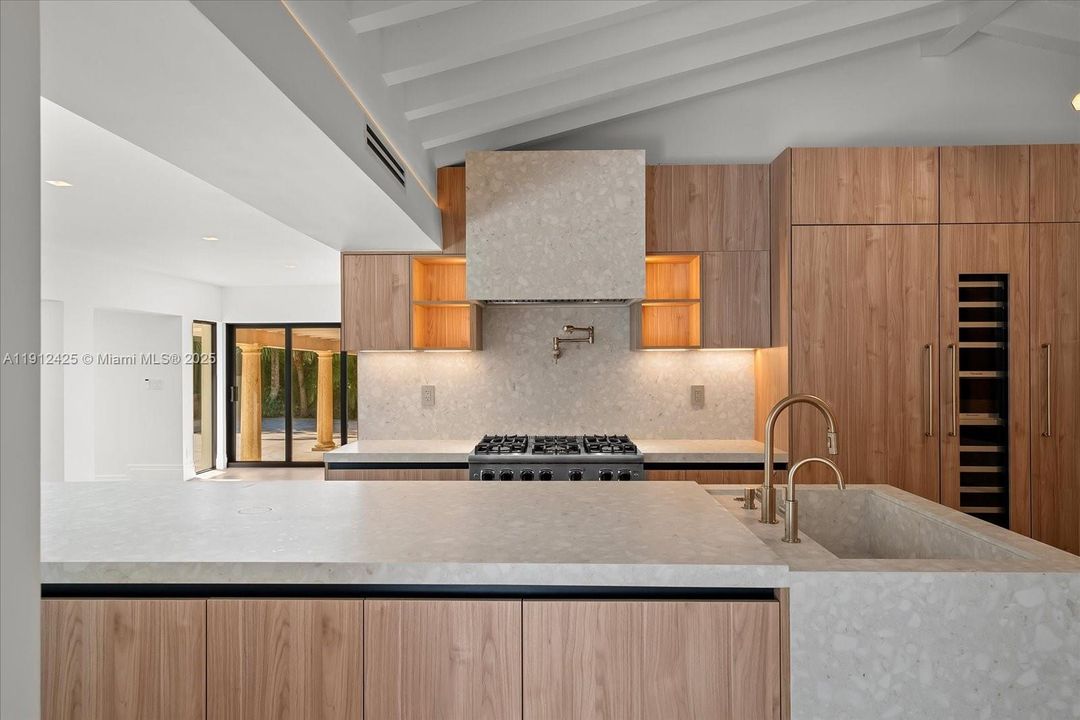 Recently Rented: $24,000 (4 beds, 4 baths, 3221 Square Feet)