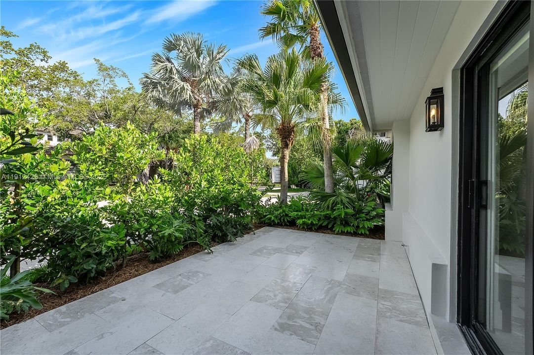 Recently Rented: $24,000 (4 beds, 4 baths, 3221 Square Feet)