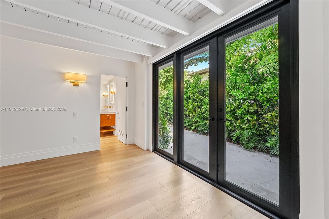 Recently Rented: $24,000 (4 beds, 4 baths, 3221 Square Feet)