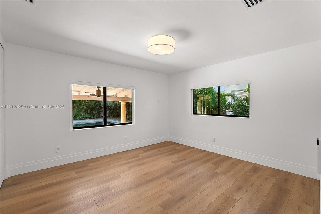 Recently Rented: $24,000 (4 beds, 4 baths, 3221 Square Feet)