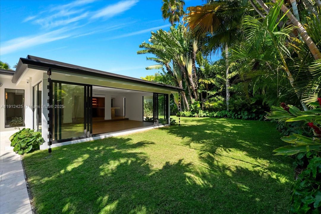 Recently Rented: $24,000 (4 beds, 4 baths, 3221 Square Feet)