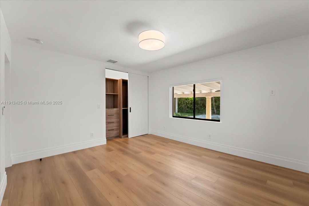 Recently Rented: $24,000 (4 beds, 4 baths, 3221 Square Feet)