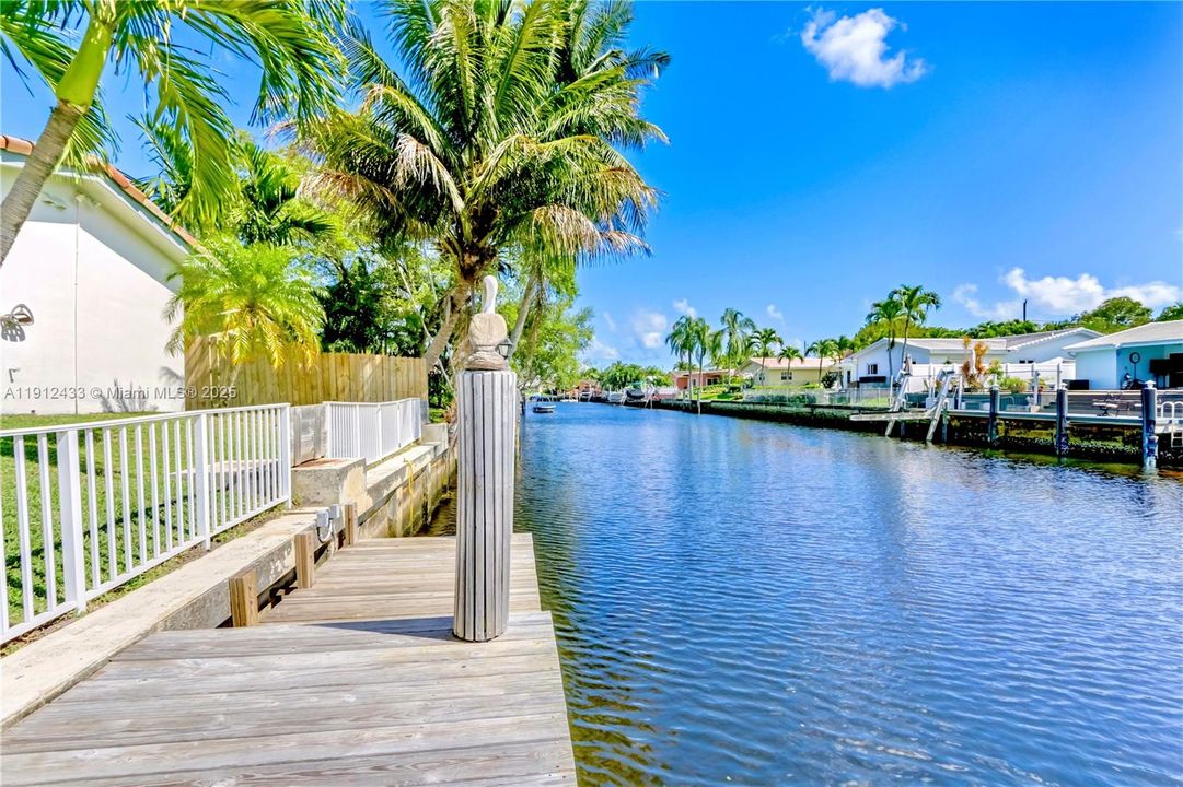 For Sale: $1,150,000 (4 beds, 3 baths, 1844 Square Feet)