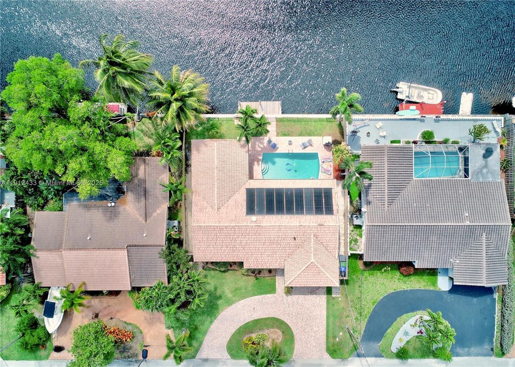 For Sale: $1,150,000 (4 beds, 3 baths, 1844 Square Feet)