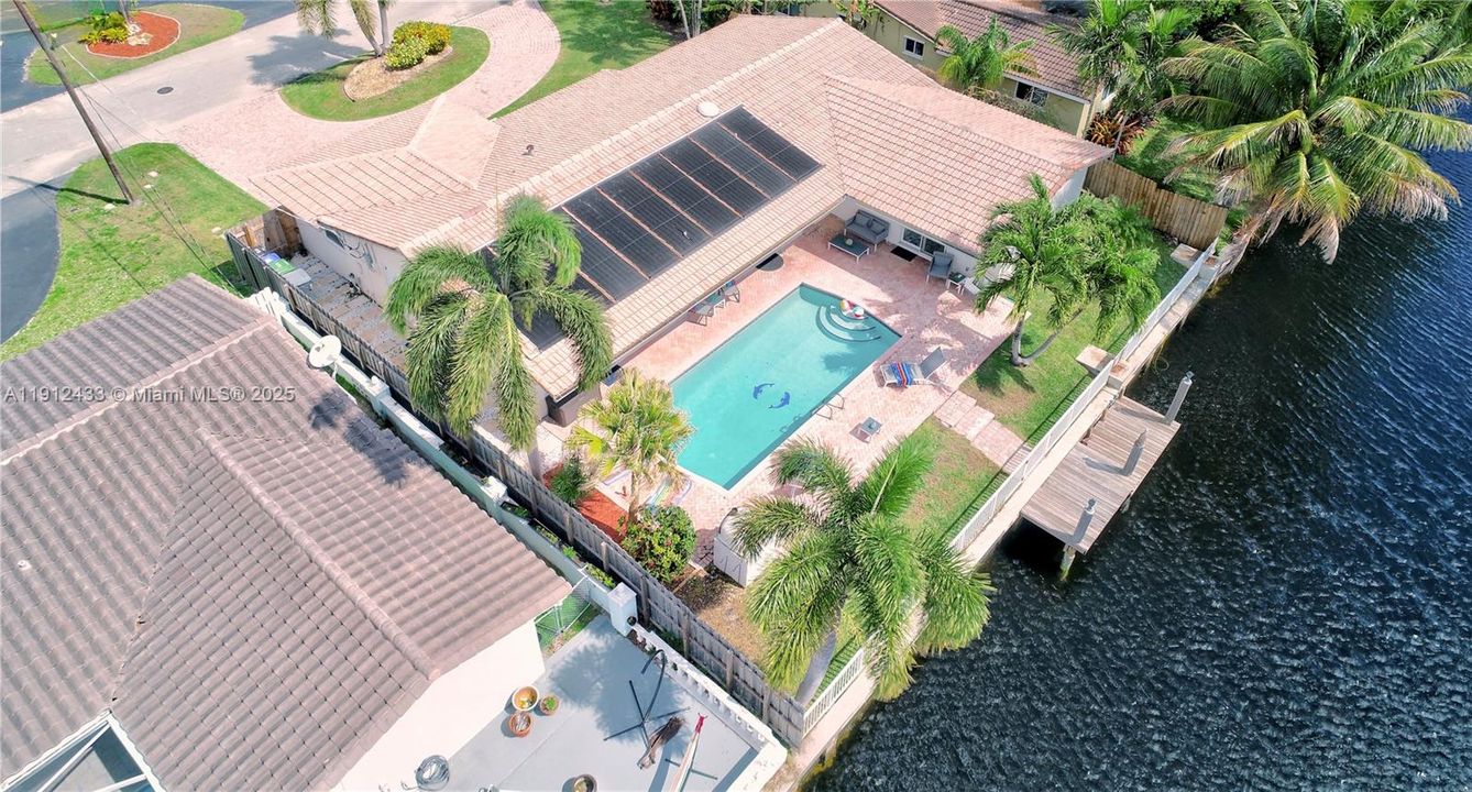 For Sale: $1,150,000 (4 beds, 3 baths, 1844 Square Feet)