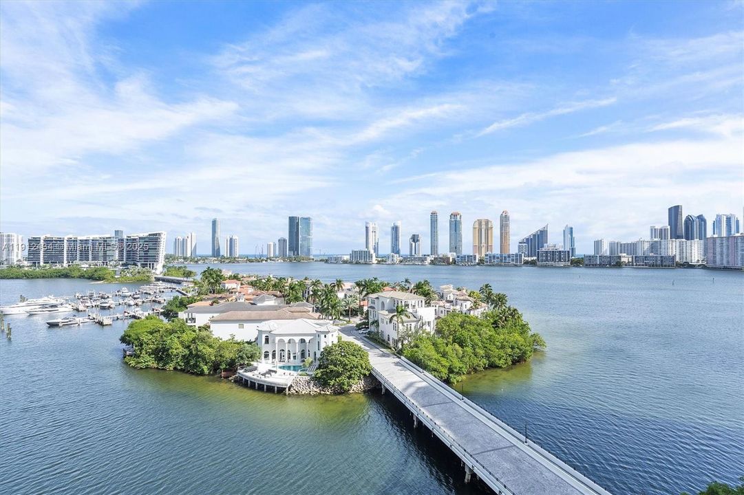 For Sale: $2,775,000 (3 beds, 3 baths, 2840 Square Feet)