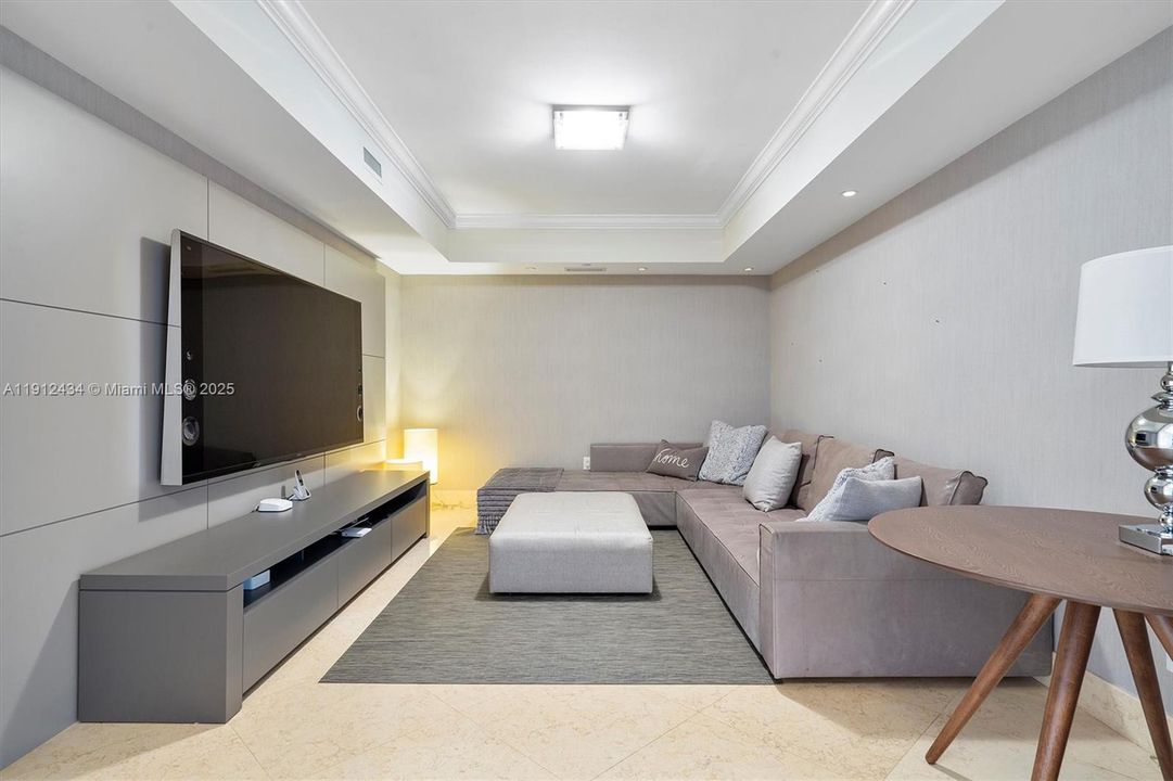 For Sale: $2,775,000 (3 beds, 3 baths, 2840 Square Feet)