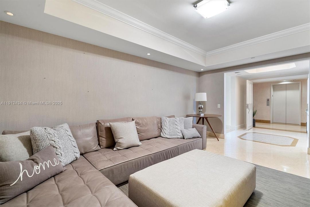 For Sale: $2,775,000 (3 beds, 3 baths, 2840 Square Feet)