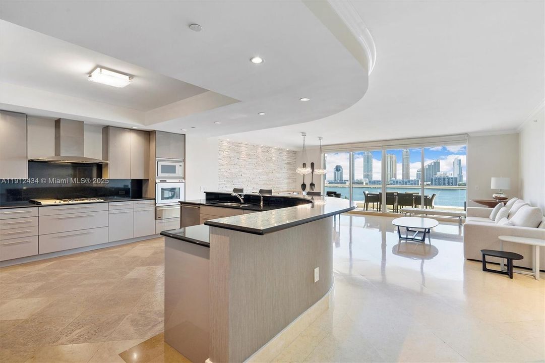 For Sale: $2,775,000 (3 beds, 3 baths, 2840 Square Feet)