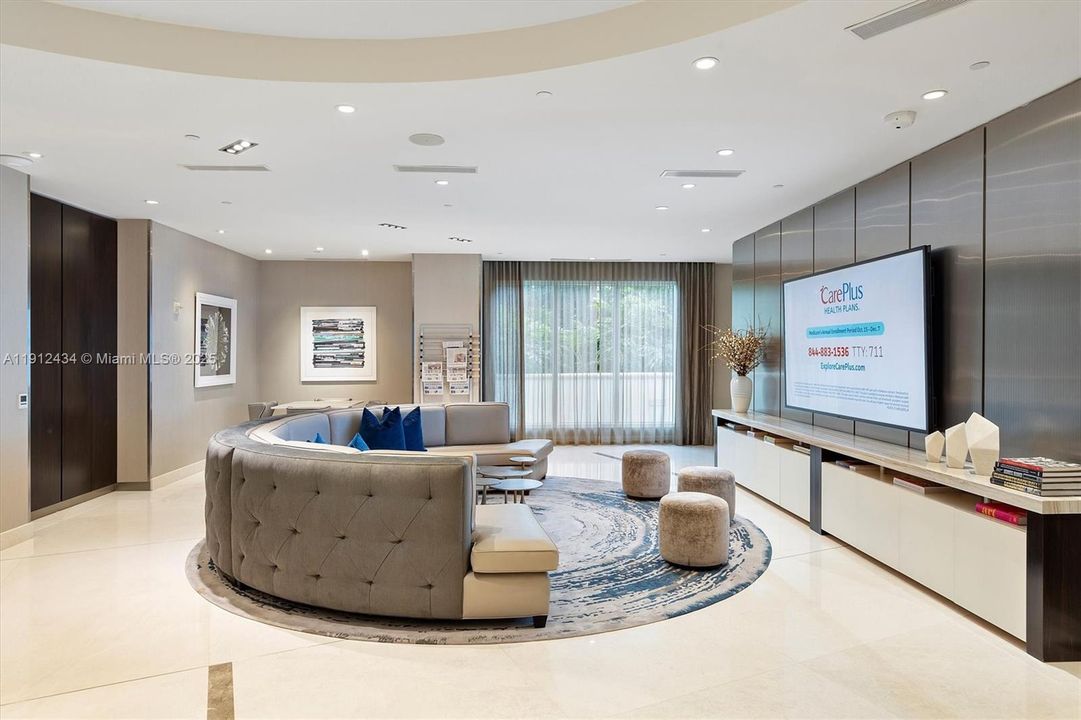 For Sale: $2,775,000 (3 beds, 3 baths, 2840 Square Feet)