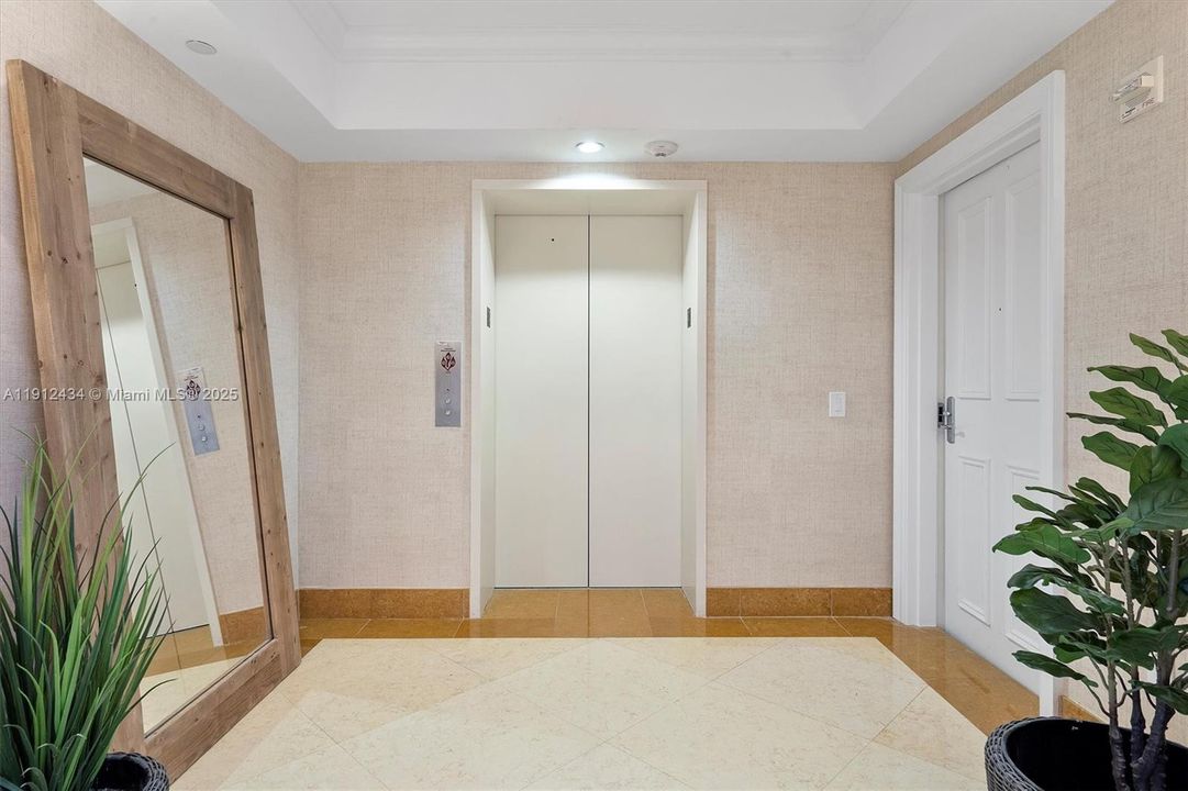 For Sale: $2,775,000 (3 beds, 3 baths, 2840 Square Feet)