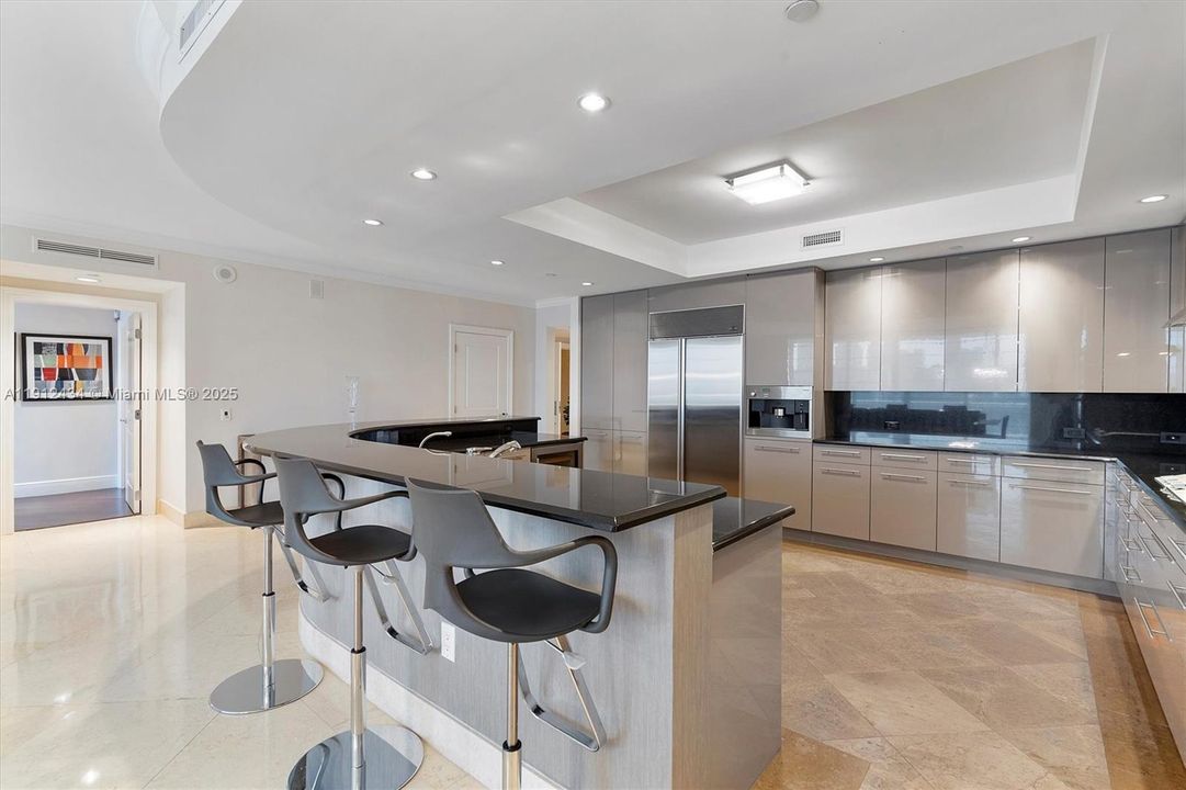 For Sale: $2,775,000 (3 beds, 3 baths, 2840 Square Feet)