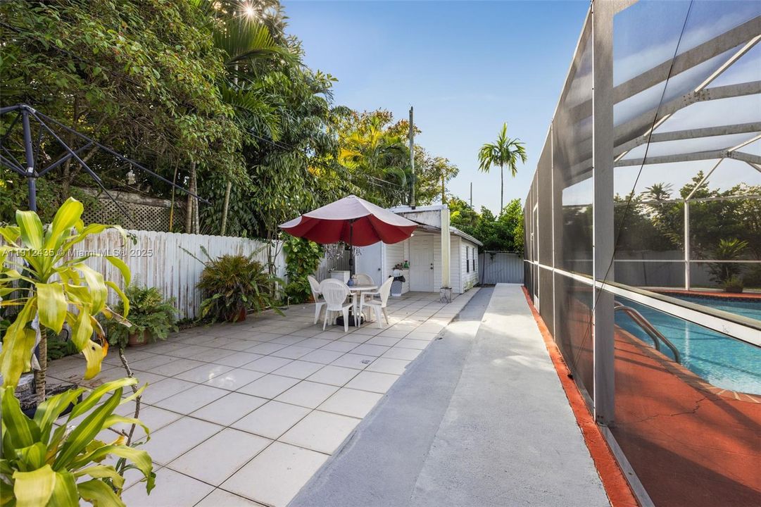 待售: $1,250,000 (3 贝兹, 2 浴室, 2254 平方英尺)