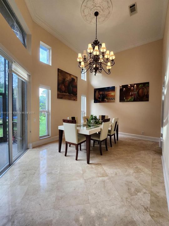 На продажу: $1,650,000 (5 спален, 4 ванн, 3332 Квадратных фут)