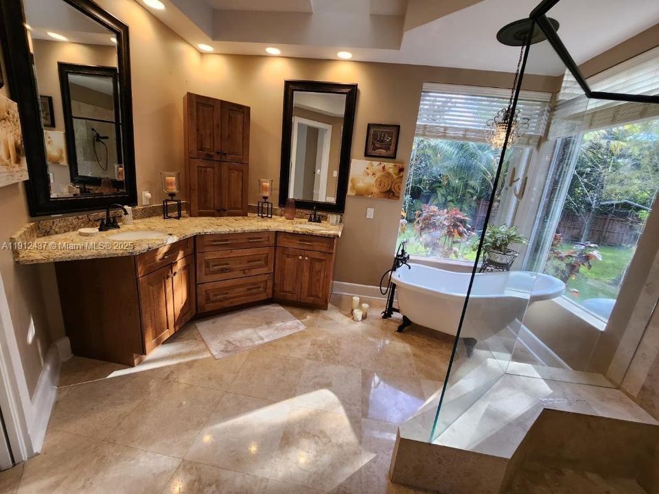 На продажу: $1,650,000 (5 спален, 4 ванн, 3332 Квадратных фут)