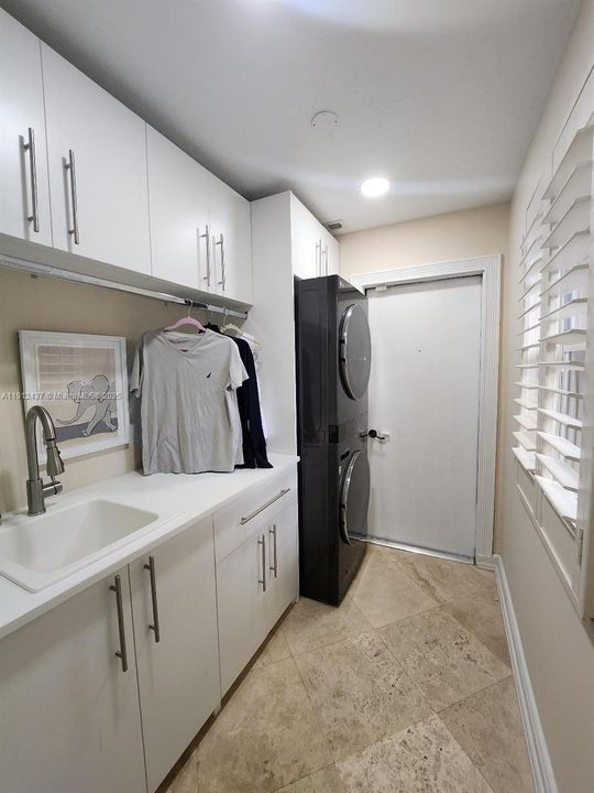 На продажу: $1,650,000 (5 спален, 4 ванн, 3332 Квадратных фут)