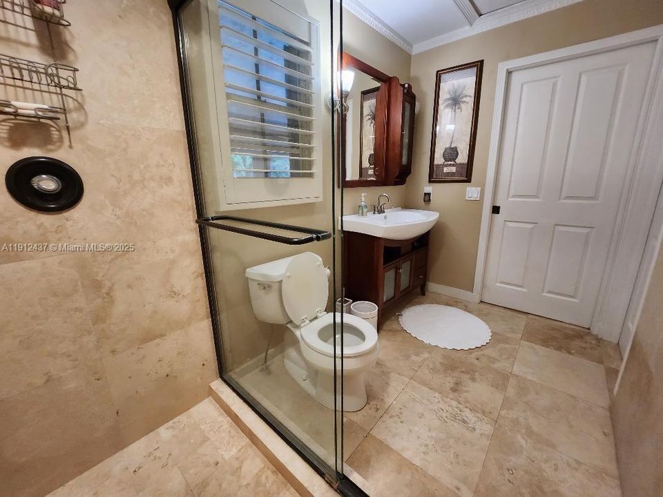 На продажу: $1,650,000 (5 спален, 4 ванн, 3332 Квадратных фут)