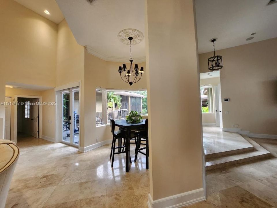 На продажу: $1,650,000 (5 спален, 4 ванн, 3332 Квадратных фут)