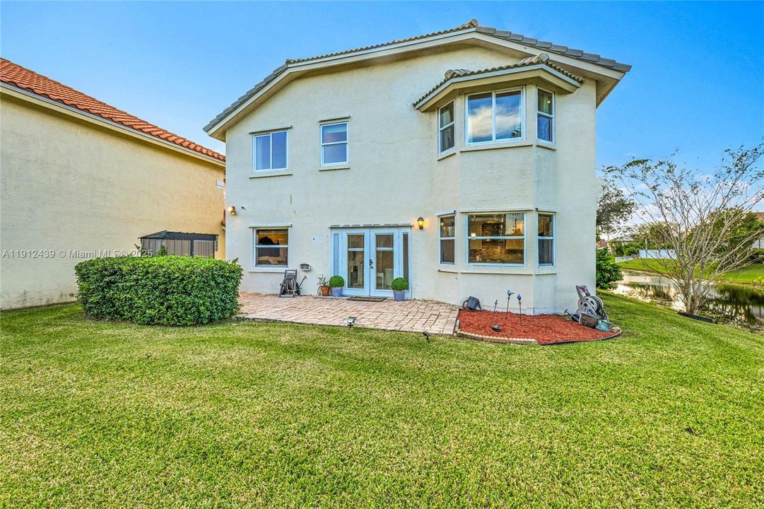 На продажу: $665,000 (4 спален, 3 ванн, 2110 Квадратных фут)