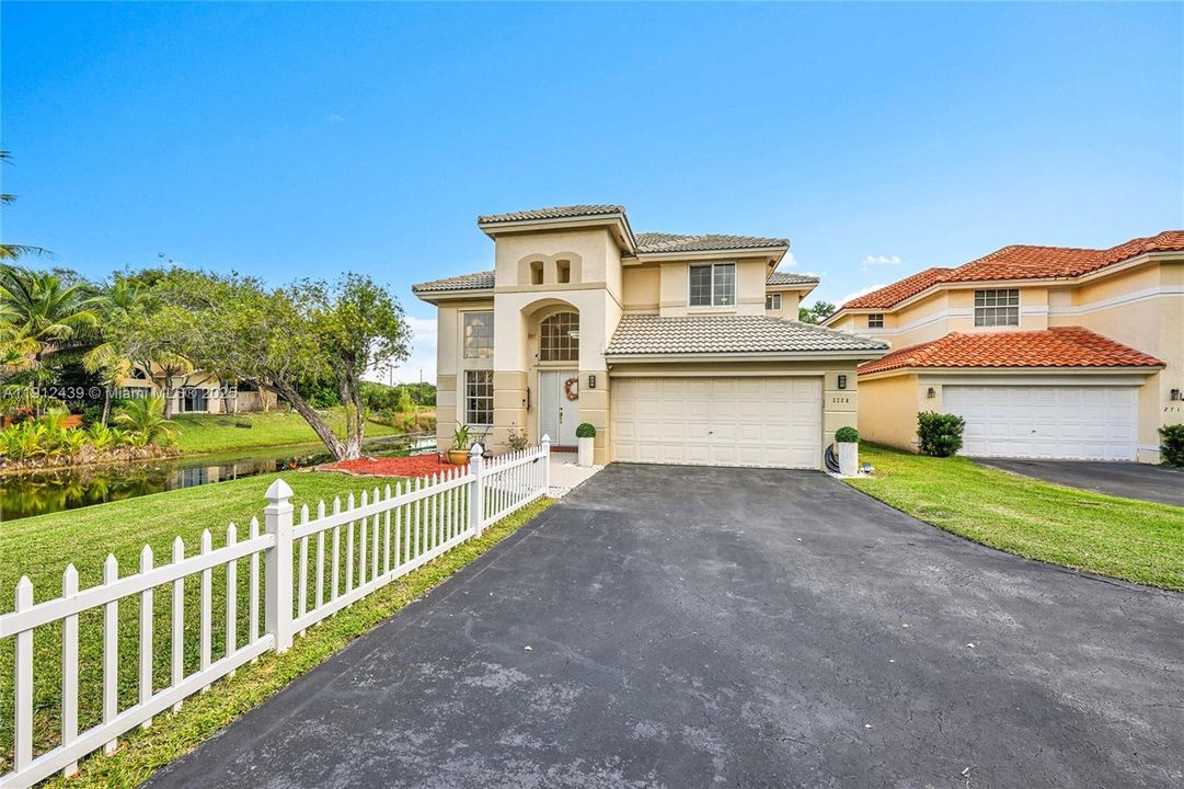 На продажу: $665,000 (4 спален, 3 ванн, 2110 Квадратных фут)