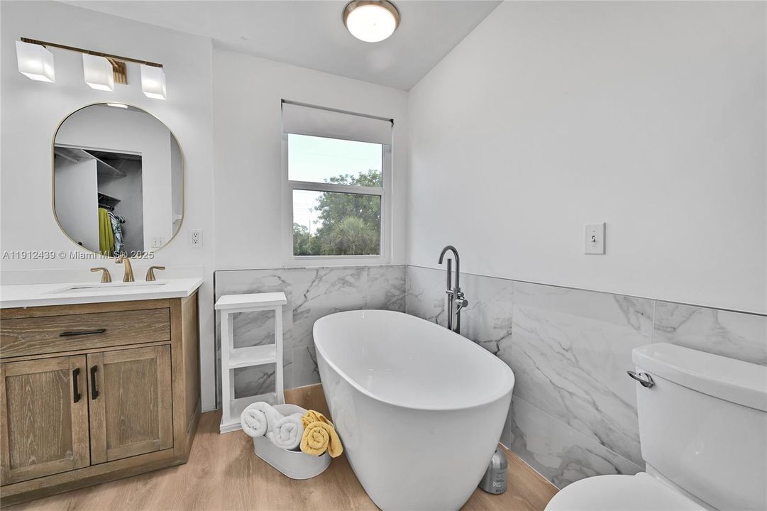 На продажу: $665,000 (4 спален, 3 ванн, 2110 Квадратных фут)