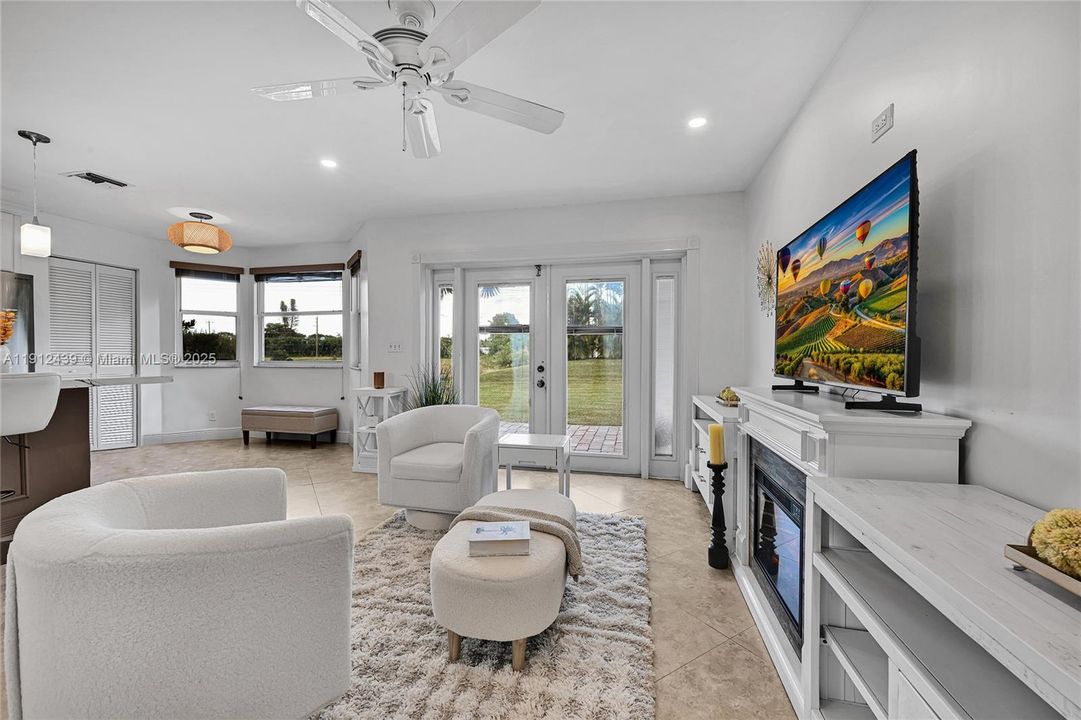 На продажу: $665,000 (4 спален, 3 ванн, 2110 Квадратных фут)