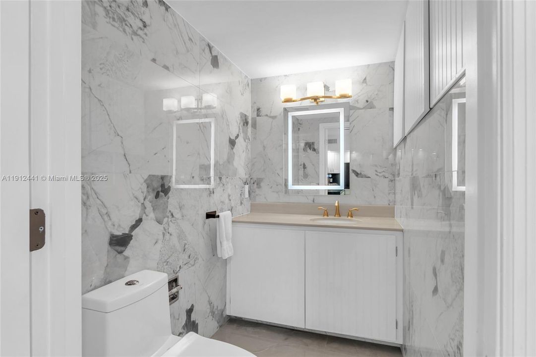 For Sale: $1,200,000 (3 beds, 2 baths, 2220 Square Feet)