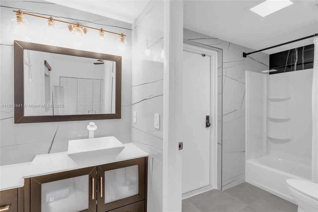 For Sale: $1,200,000 (3 beds, 2 baths, 2220 Square Feet)