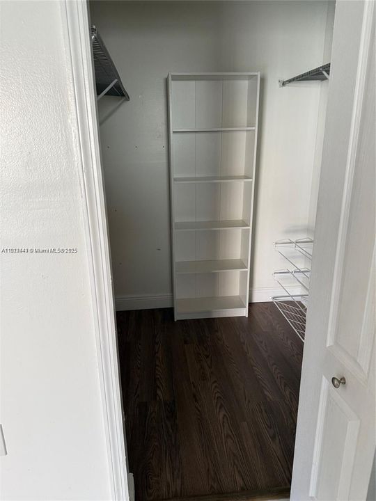 出租: $3,300 (3 贝兹, 2 浴室, 1891 平方英尺)