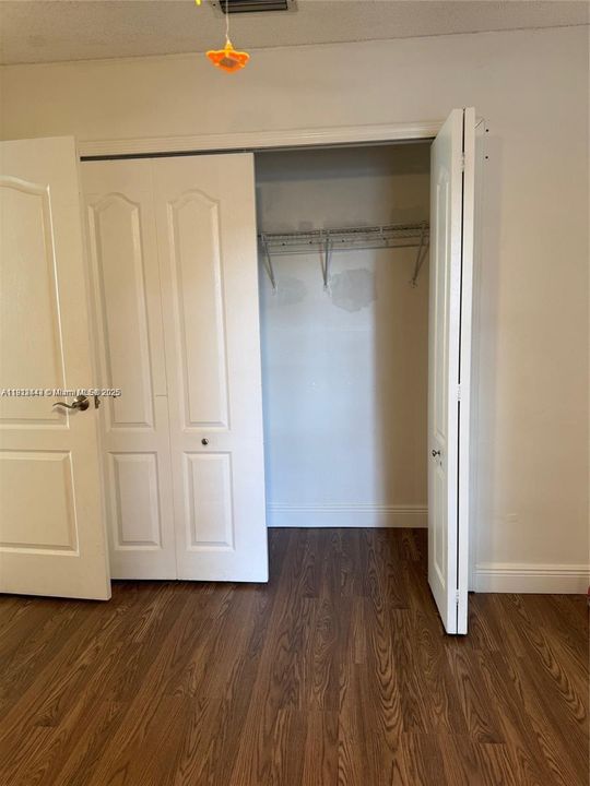 出租: $3,300 (3 贝兹, 2 浴室, 1891 平方英尺)