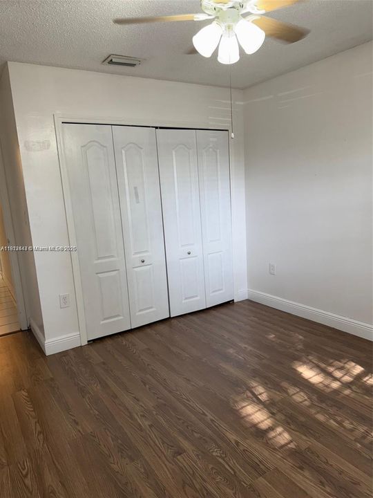 出租: $3,300 (3 贝兹, 2 浴室, 1891 平方英尺)