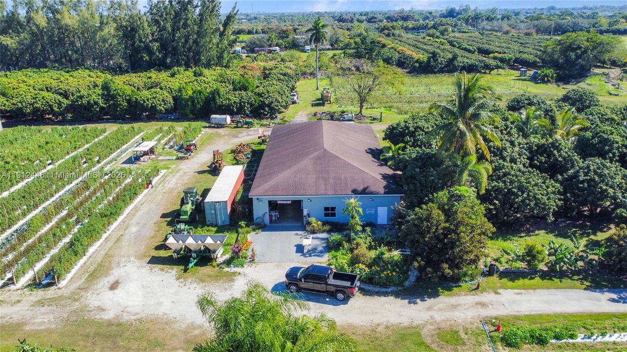 For Sale: $6,900,000 (2 beds, 3 baths, 7280 Square Feet)