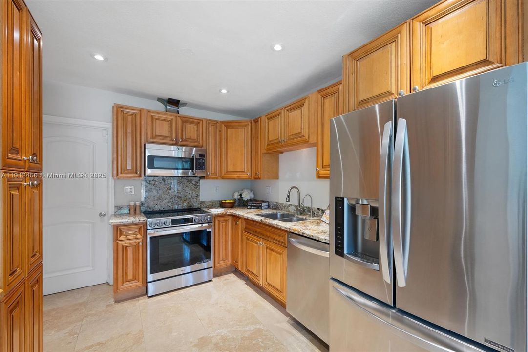 Active With Contract: $1,545,000 (3 beds, 2 baths, 2056 Square Feet)