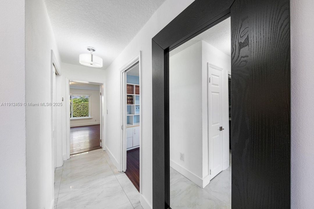 待售: $885,000 (4 贝兹, 2 浴室, 1775 平方英尺)