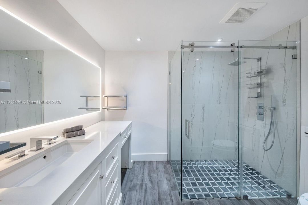 待售: $885,000 (4 贝兹, 2 浴室, 1775 平方英尺)