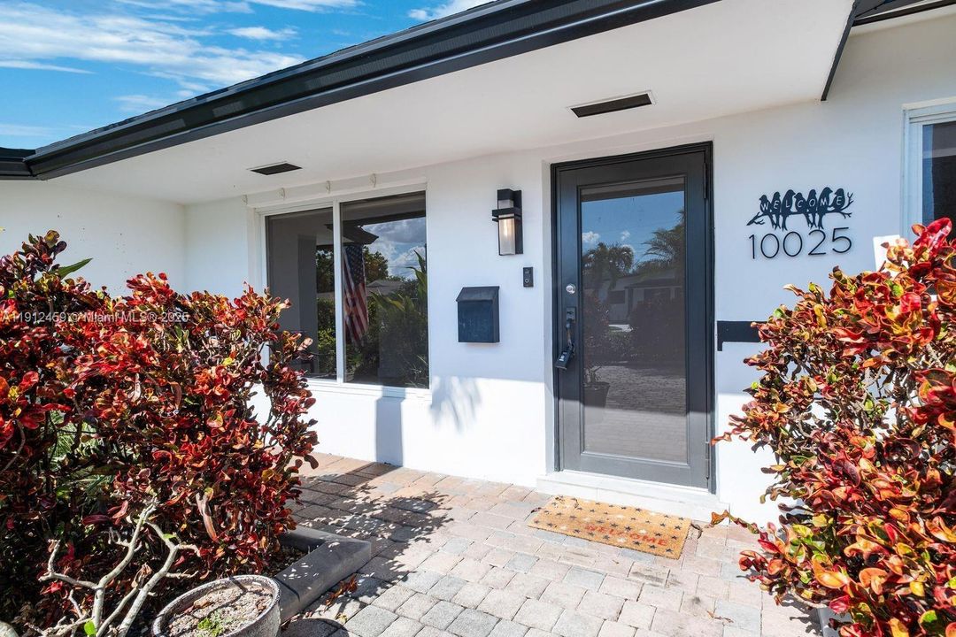 待售: $885,000 (4 贝兹, 2 浴室, 1775 平方英尺)