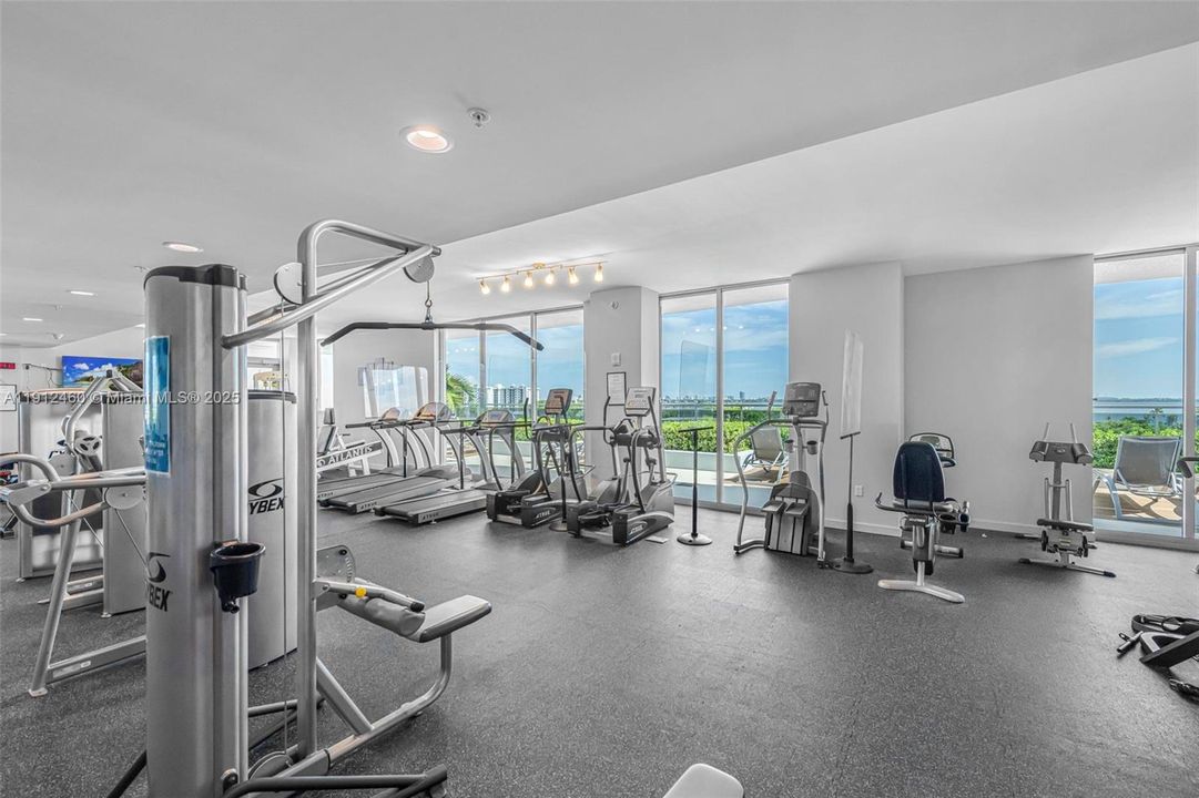 Active With Contract: $3,775 (2 beds, 2 baths, 1458 Square Feet)