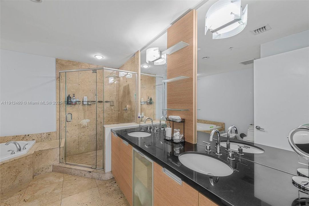 Active With Contract: $3,775 (2 beds, 2 baths, 1458 Square Feet)