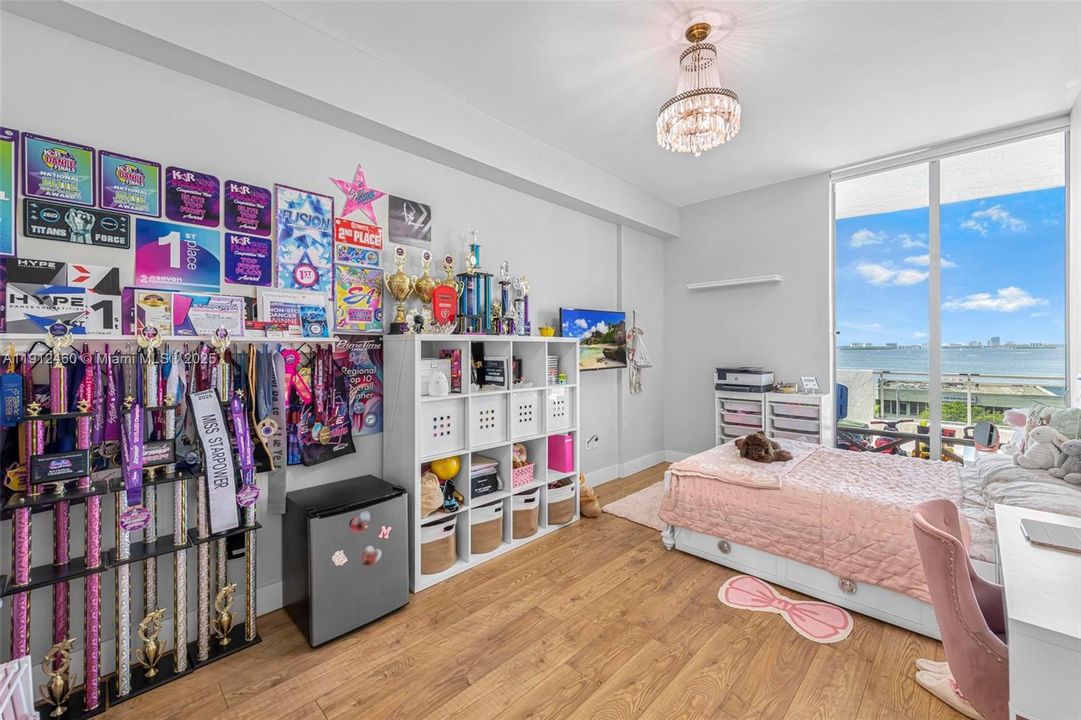 Active With Contract: $3,775 (2 beds, 2 baths, 1458 Square Feet)