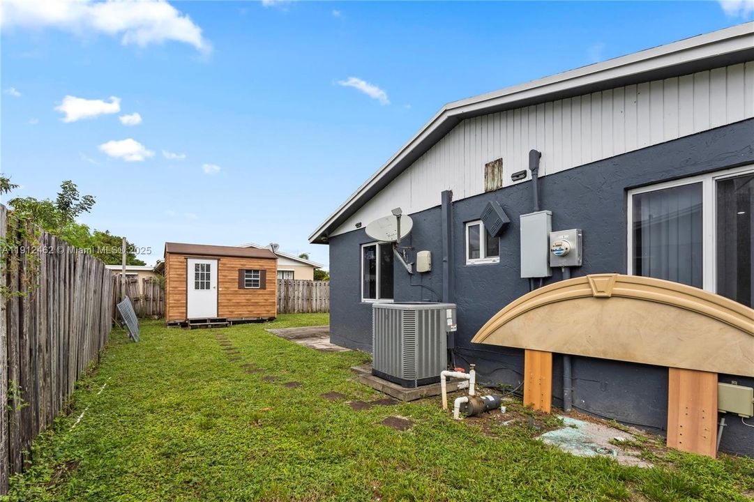 Active With Contract: $379,000 (3 beds, 2 baths, 1400 Square Feet)