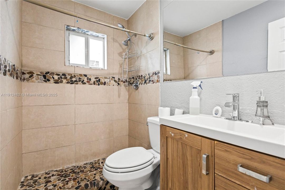 Active With Contract: $379,000 (3 beds, 2 baths, 1400 Square Feet)